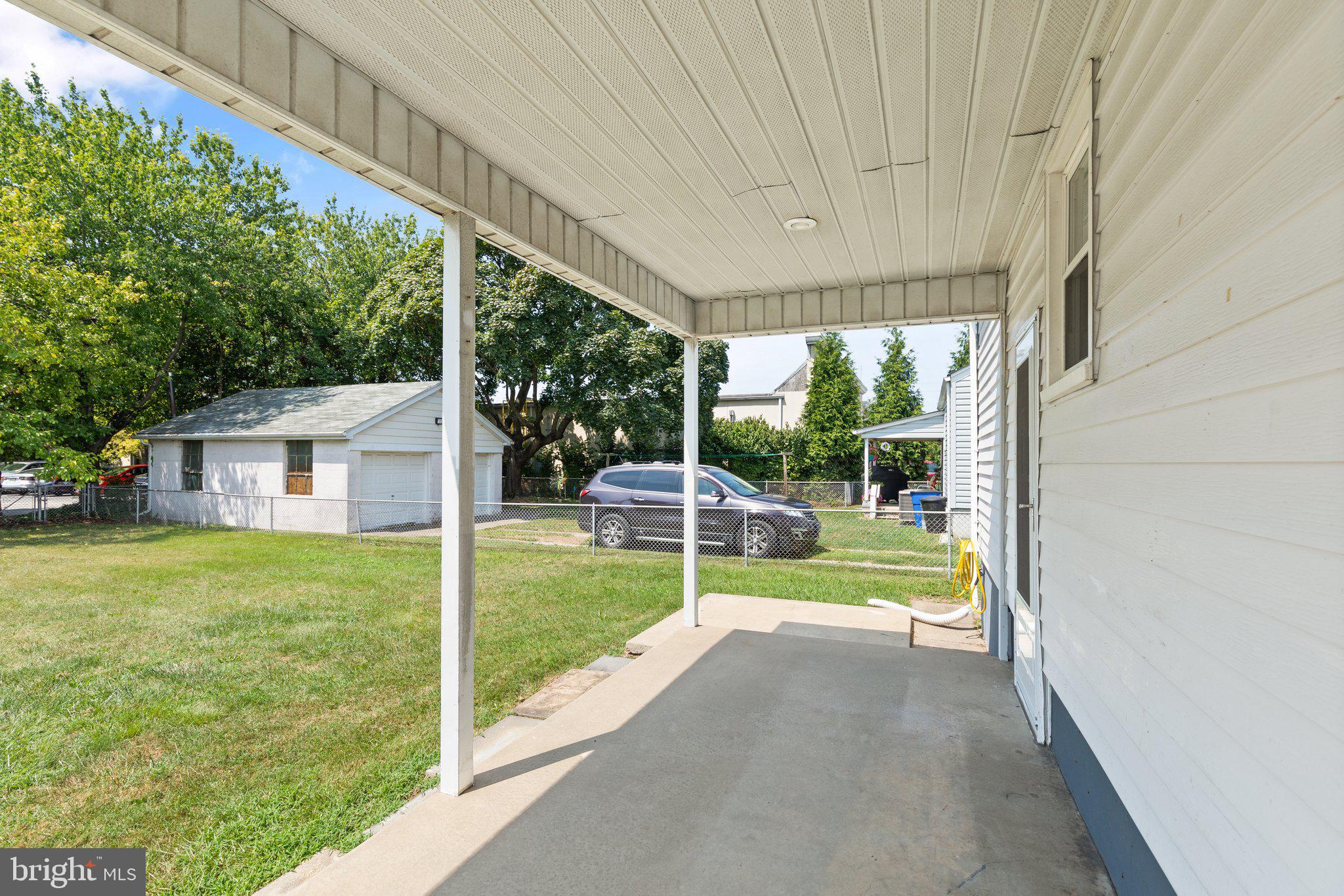 ESSEX - Commercial Sale