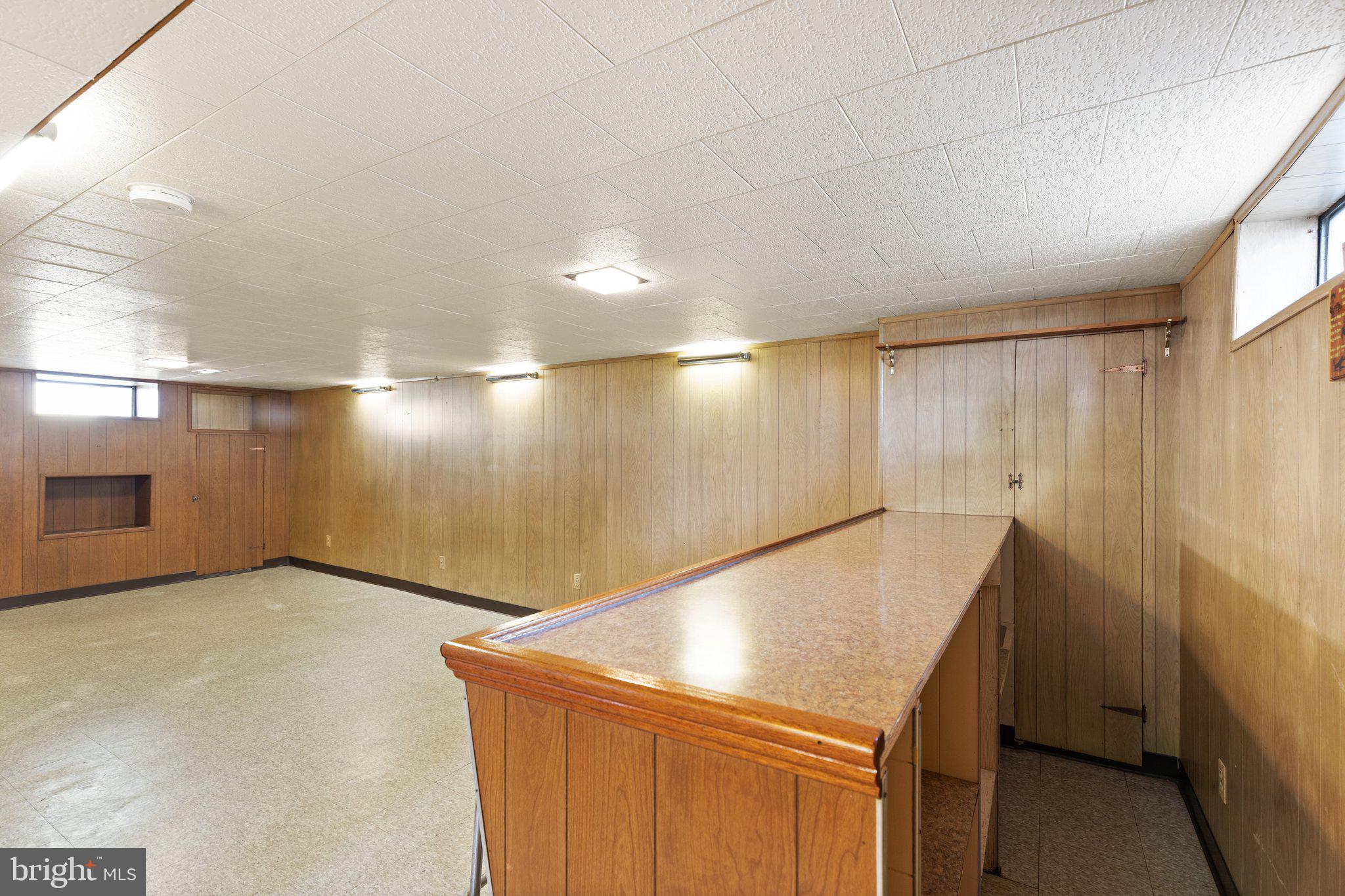 ESSEX - Commercial Sale