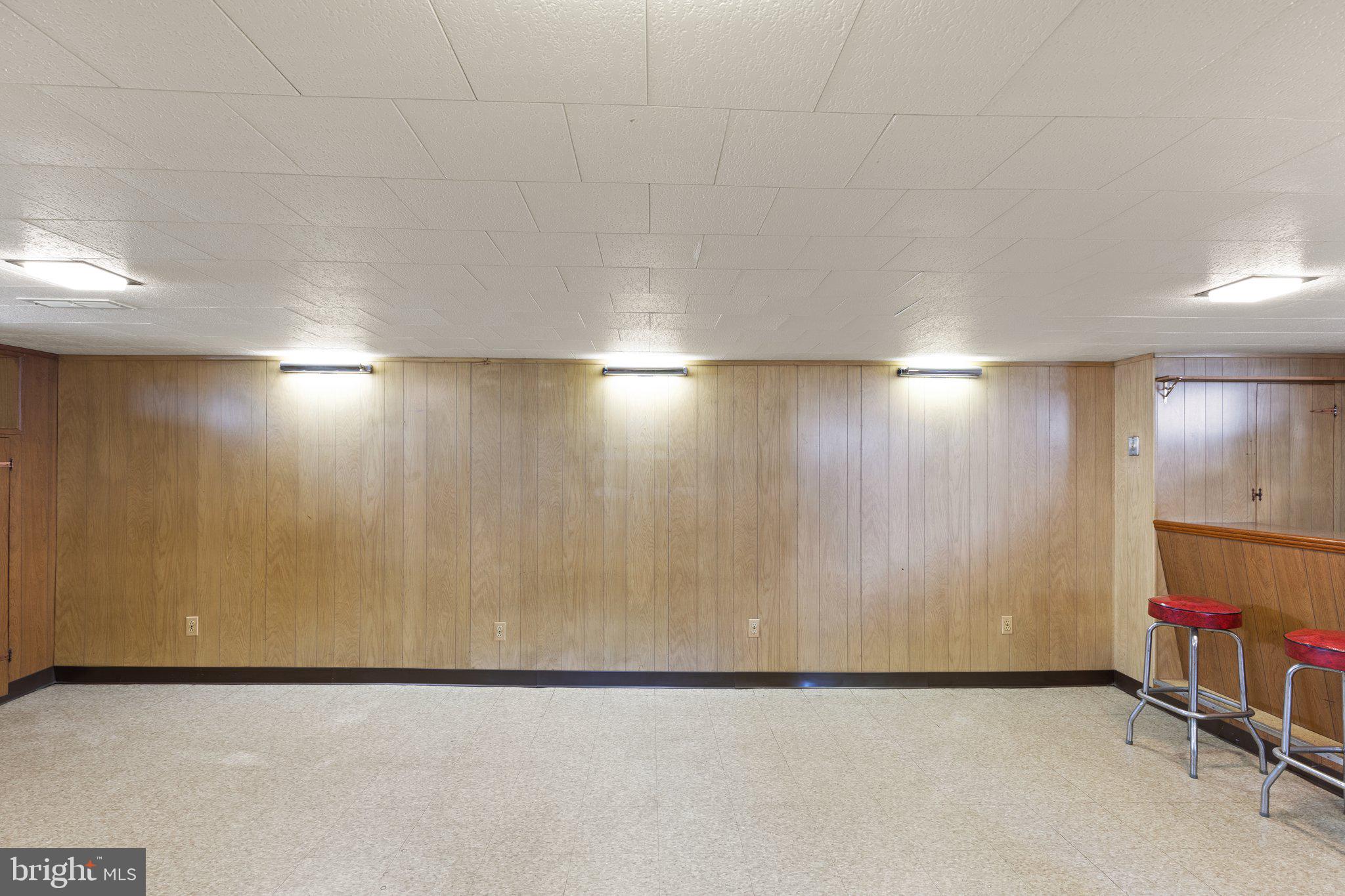 ESSEX - Commercial Sale