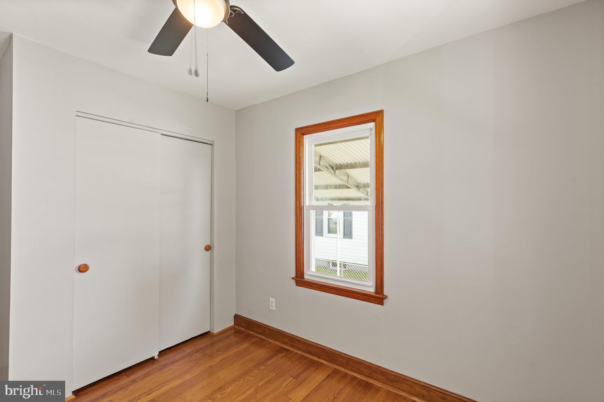 ESSEX - Commercial Sale