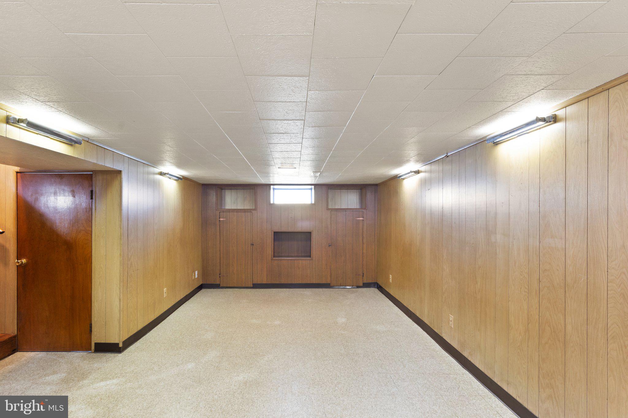 ESSEX - Commercial Sale