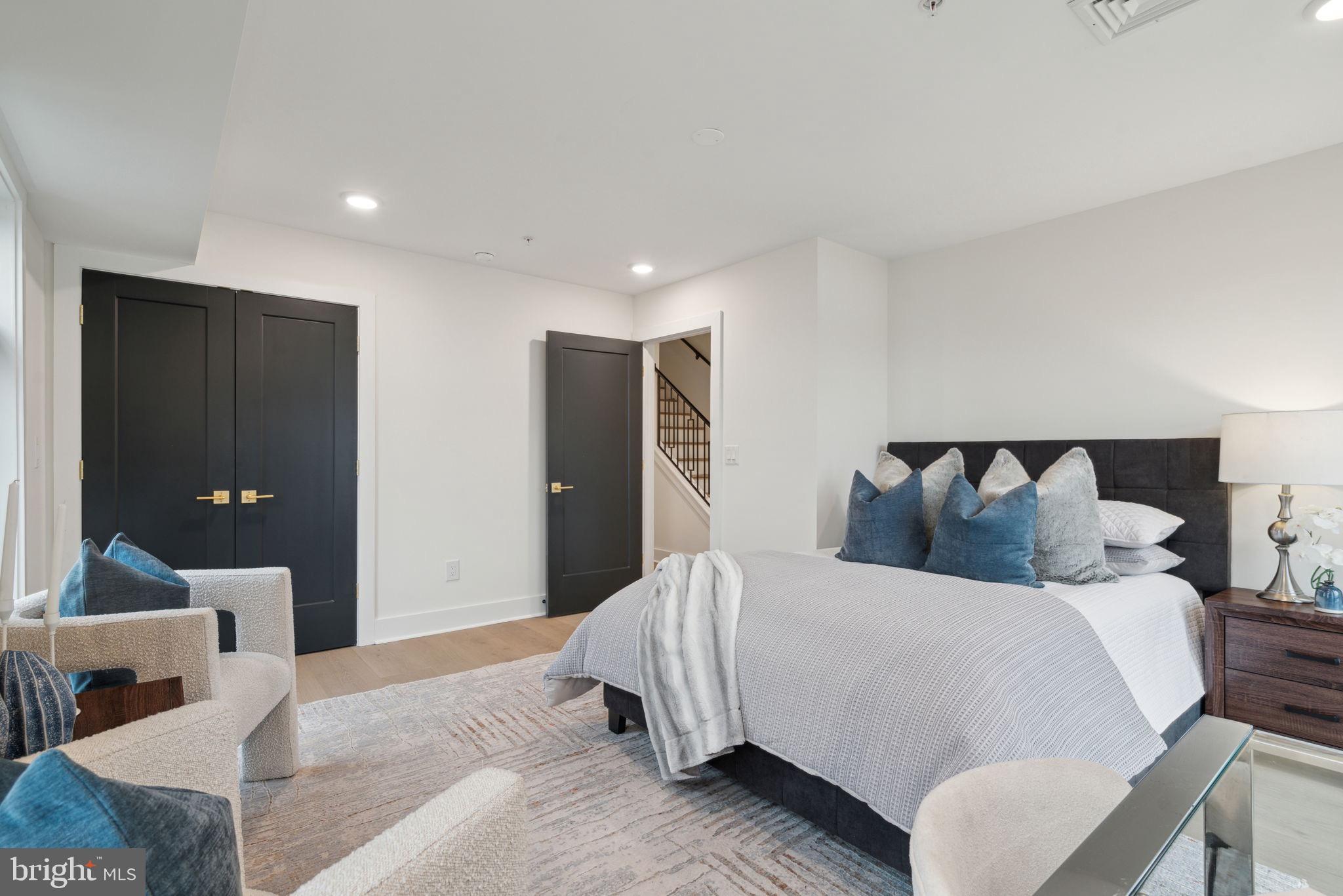 DEARNLEY PARK - Residential