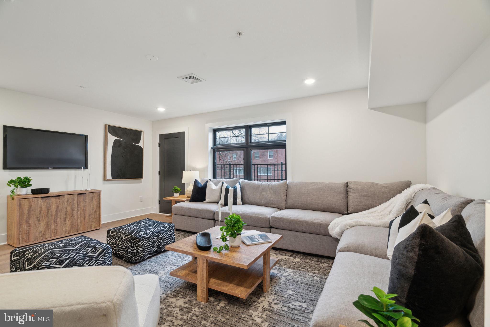 DEARNLEY PARK - Residential