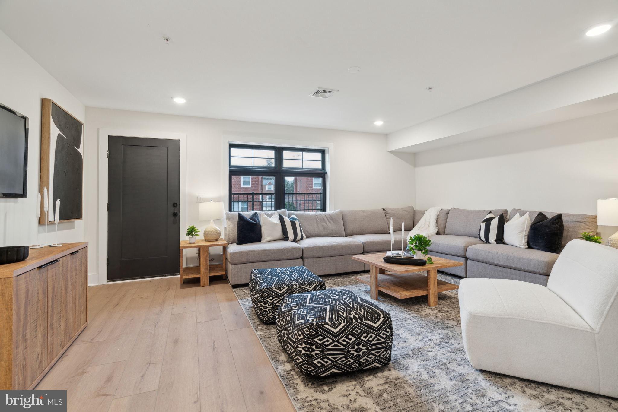 DEARNLEY PARK - Residential