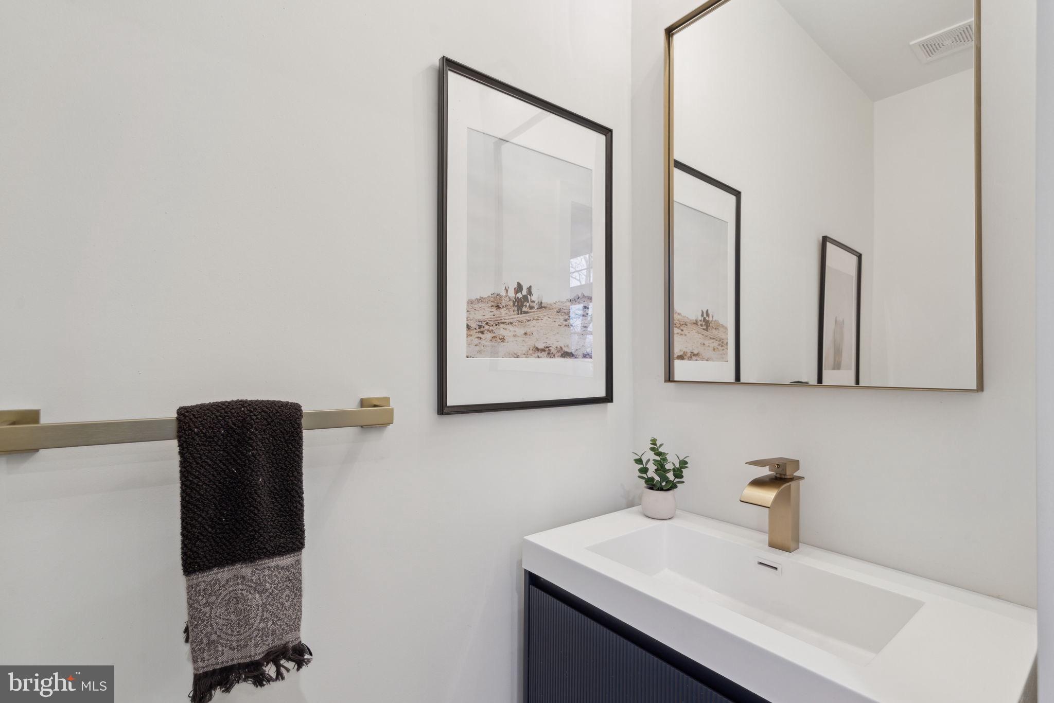 DEARNLEY PARK - Residential