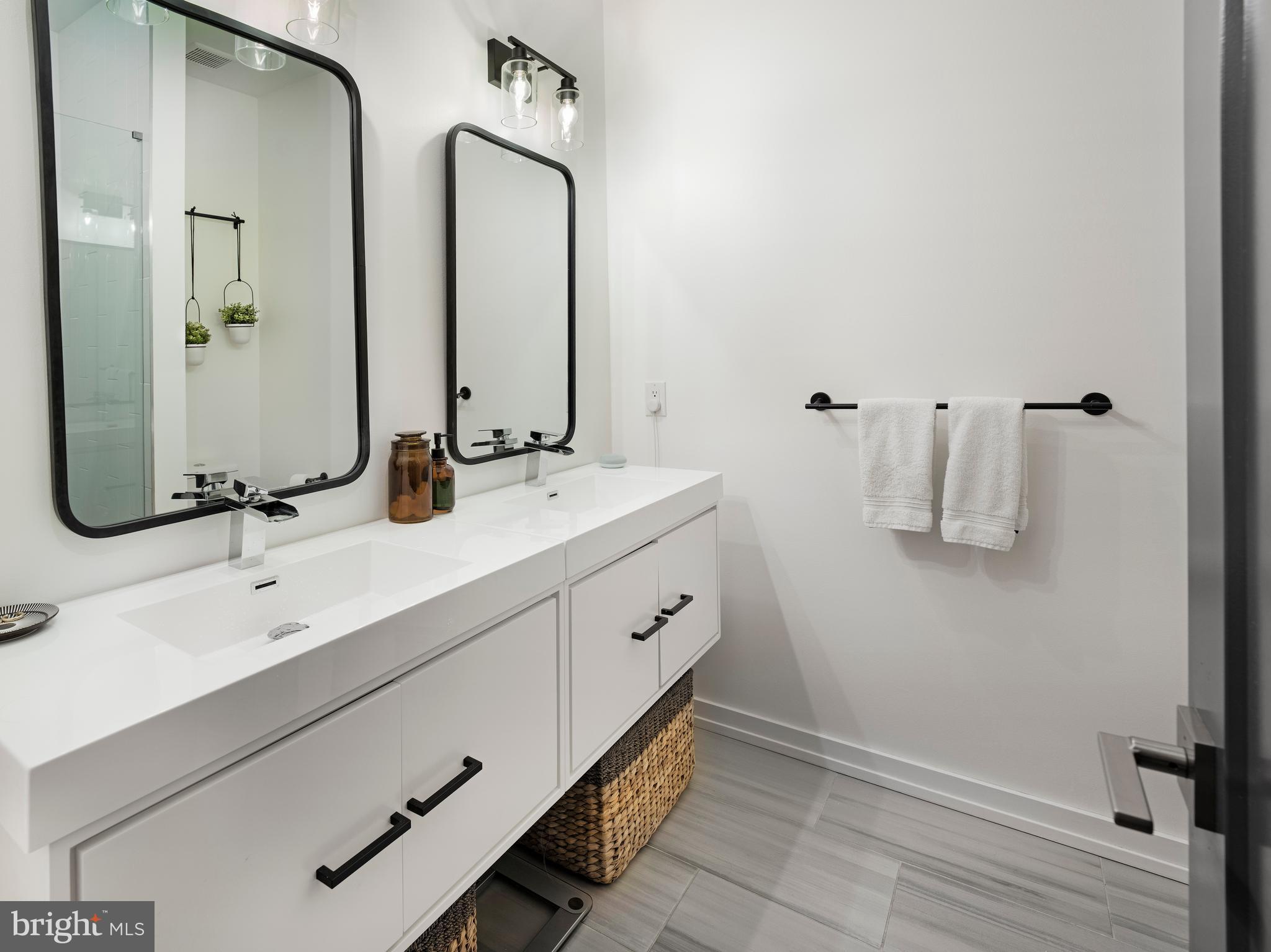 OLDE KENSINGTON - Residential