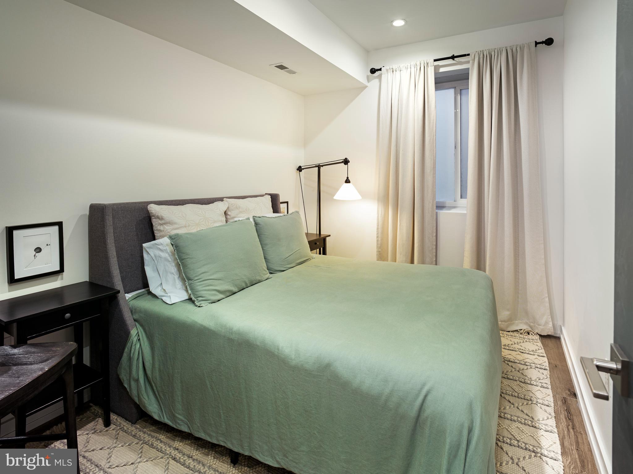 OLDE KENSINGTON - Residential