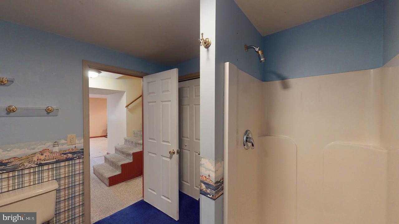 LAKEWOOD - Residential