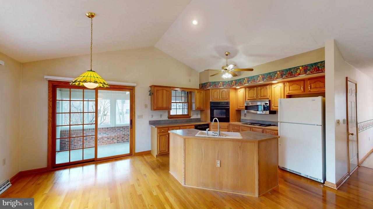 LAKEWOOD - Residential