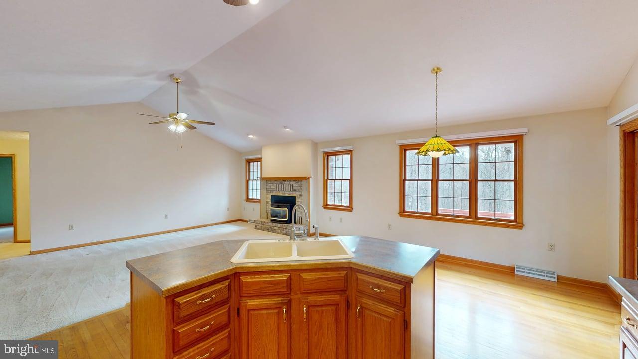 LAKEWOOD - Residential