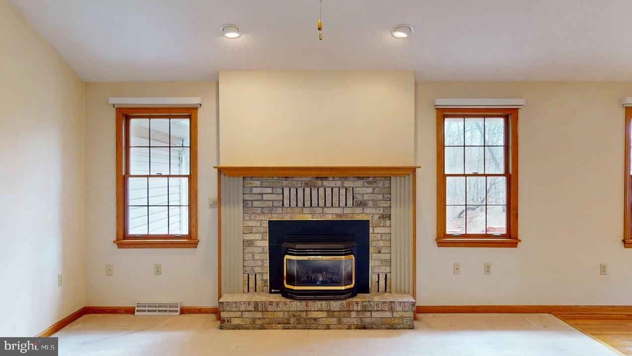 LAKEWOOD - Residential