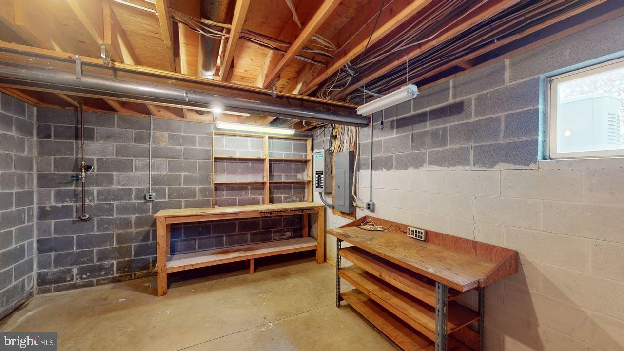 LAKEWOOD - Residential