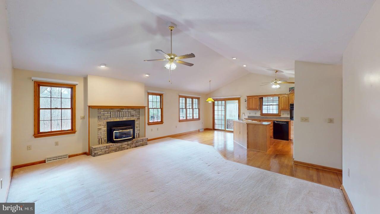 LAKEWOOD - Residential