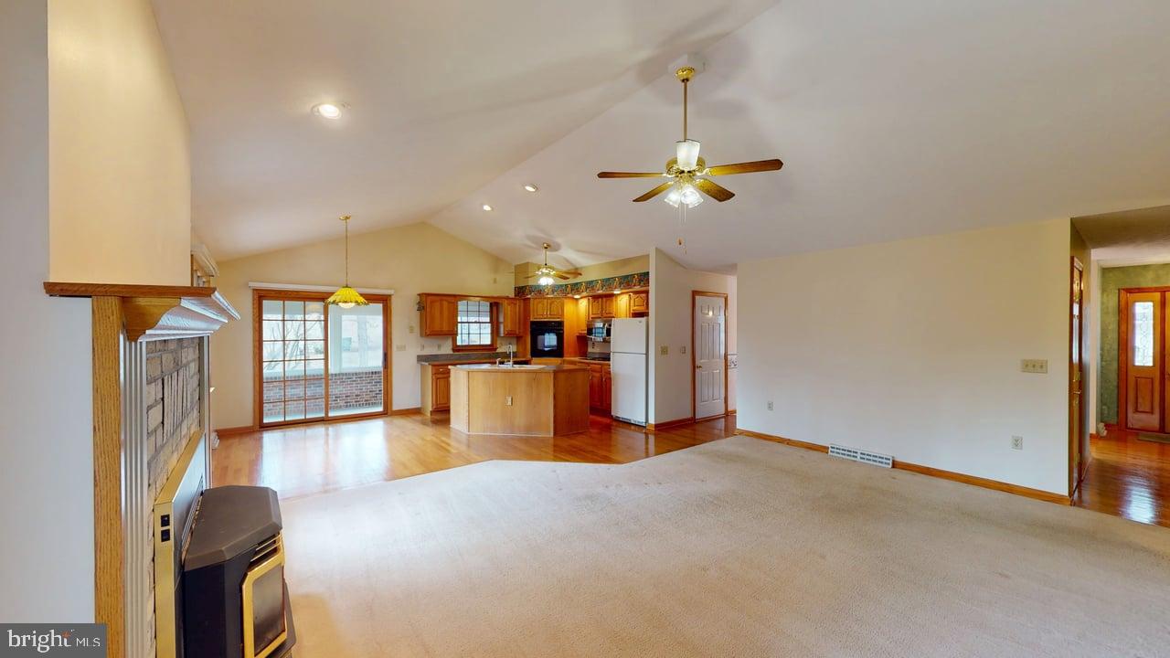 LAKEWOOD - Residential