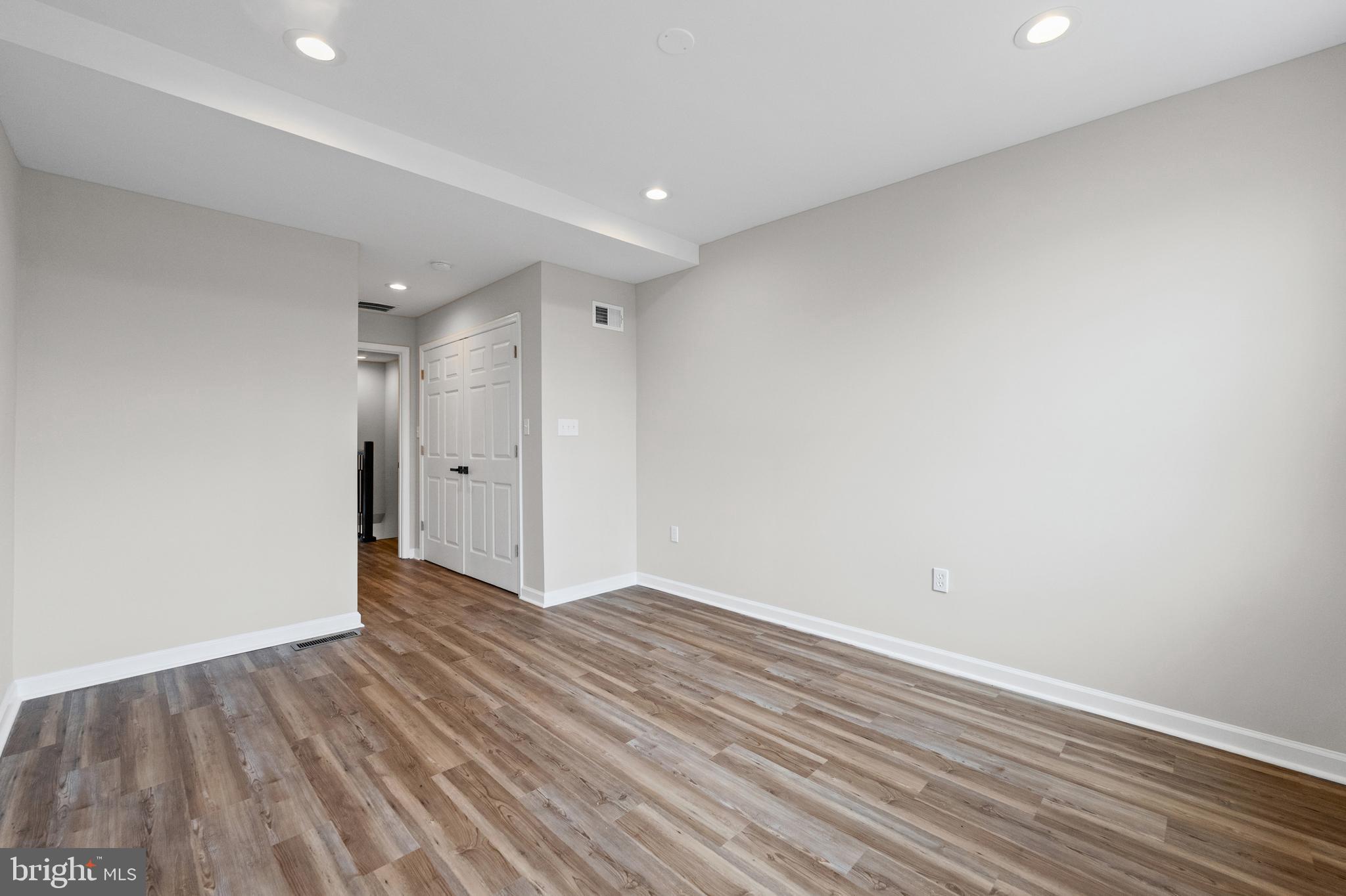 BIDDLE STREET - Residential