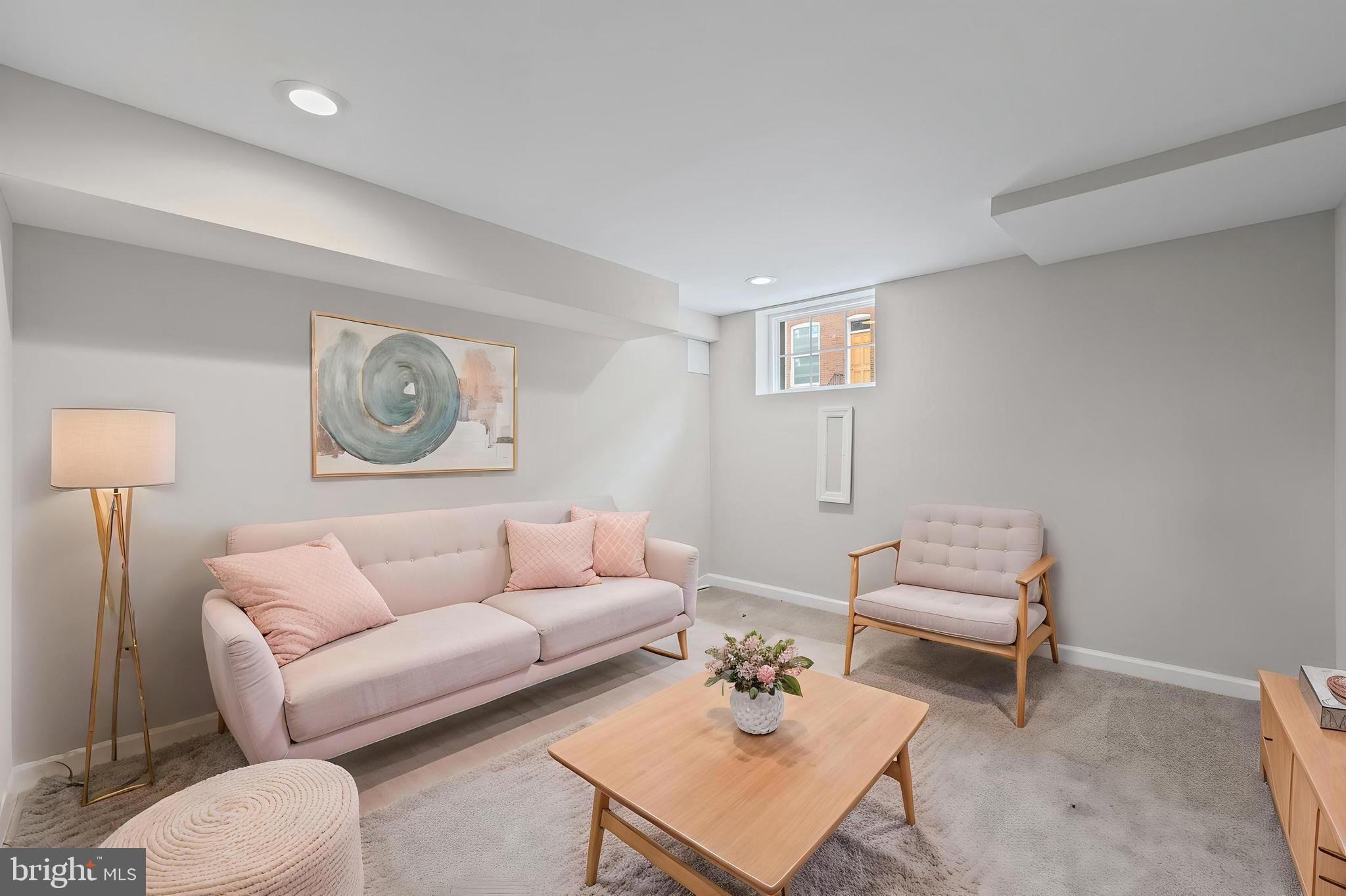 BIDDLE STREET - Residential