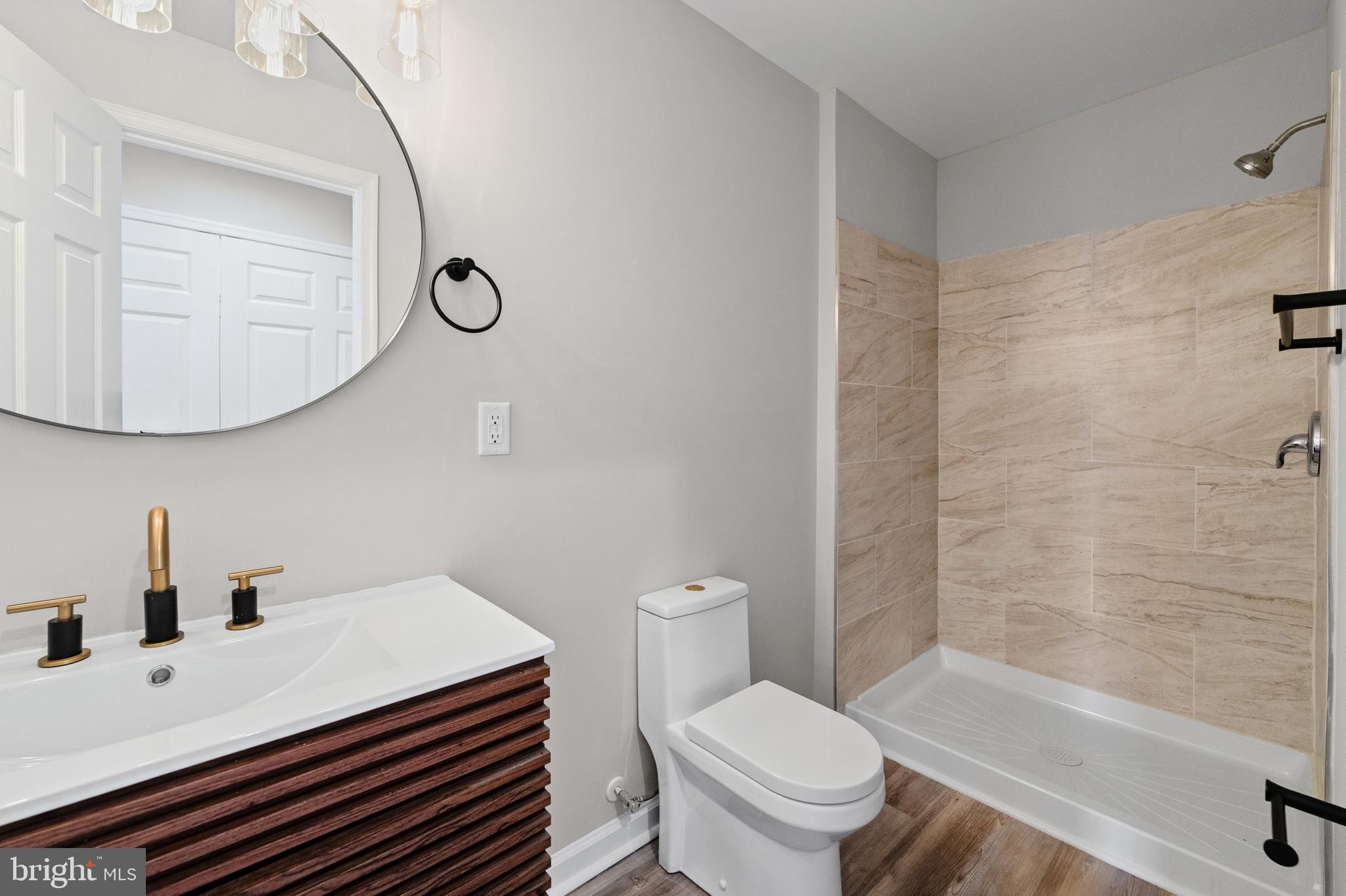 BIDDLE STREET - Residential