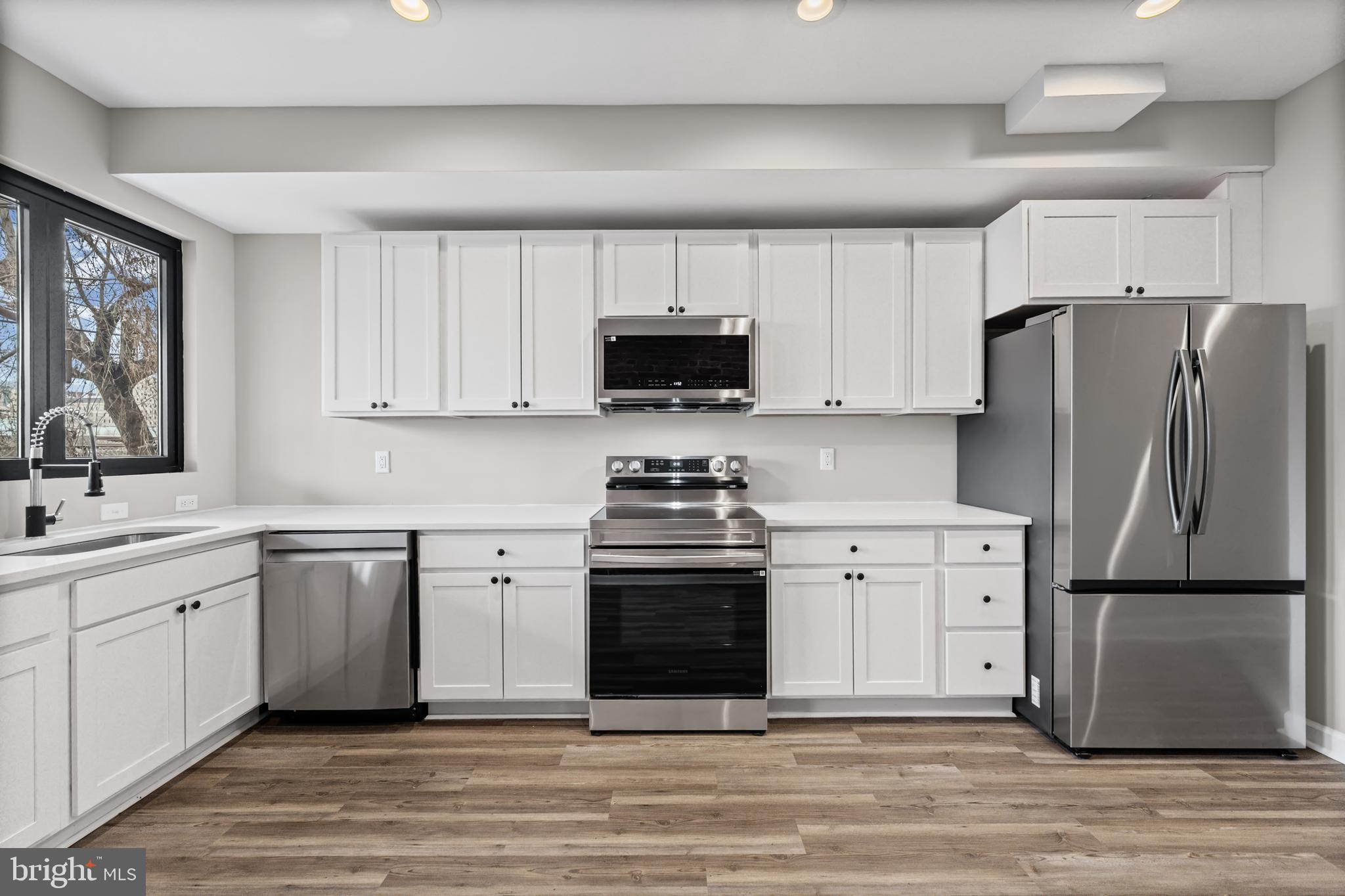 BIDDLE STREET - Residential