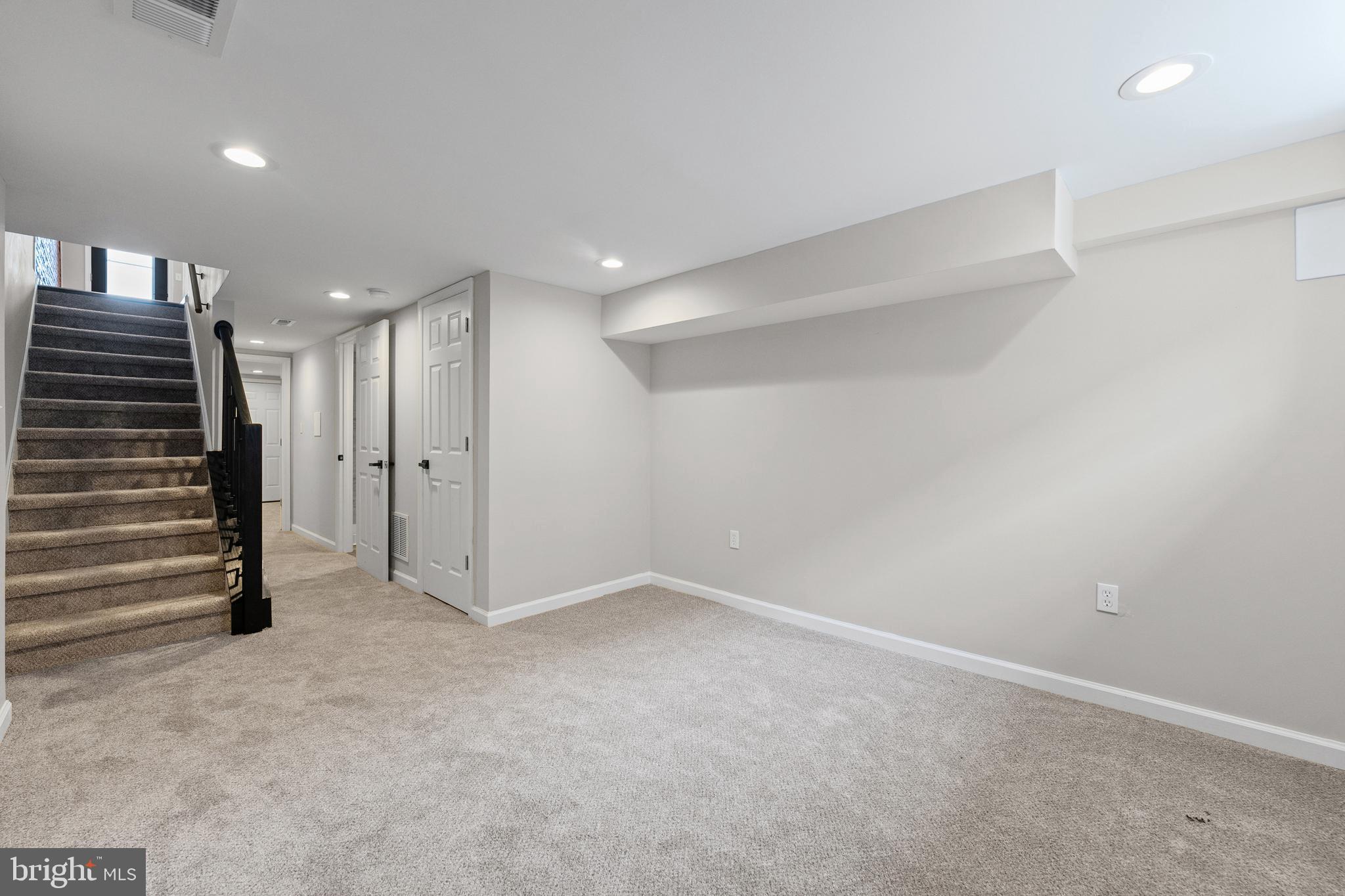 BIDDLE STREET - Residential