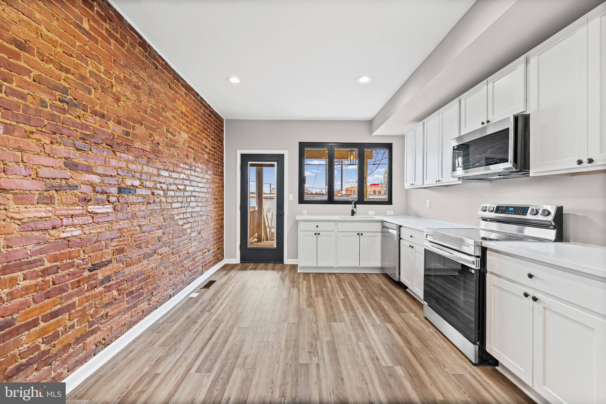 BIDDLE STREET - Residential