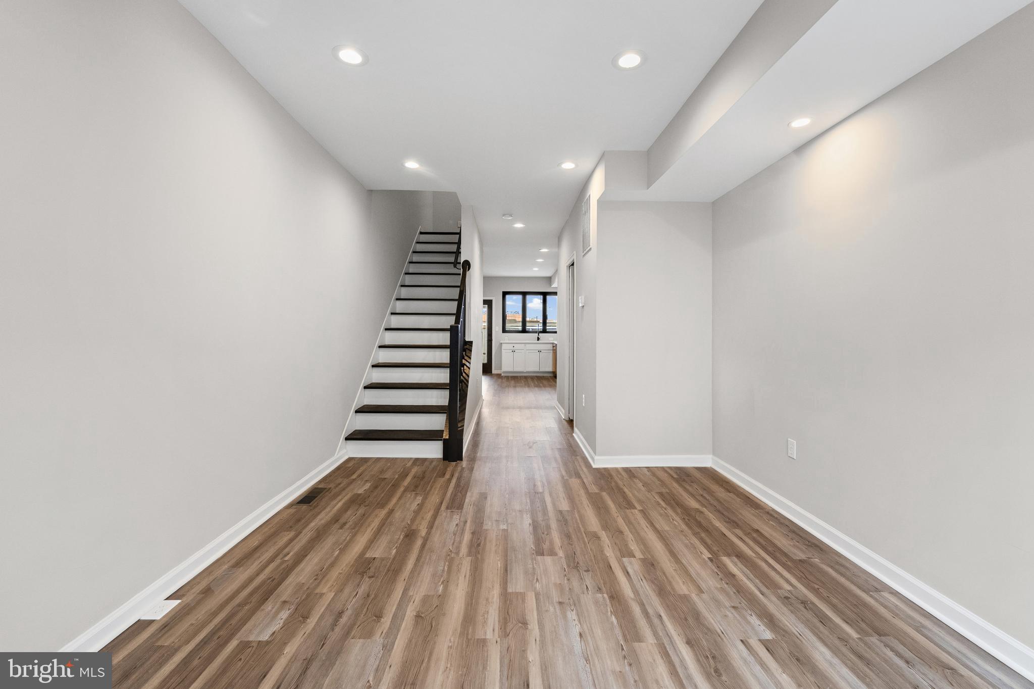 BIDDLE STREET - Residential