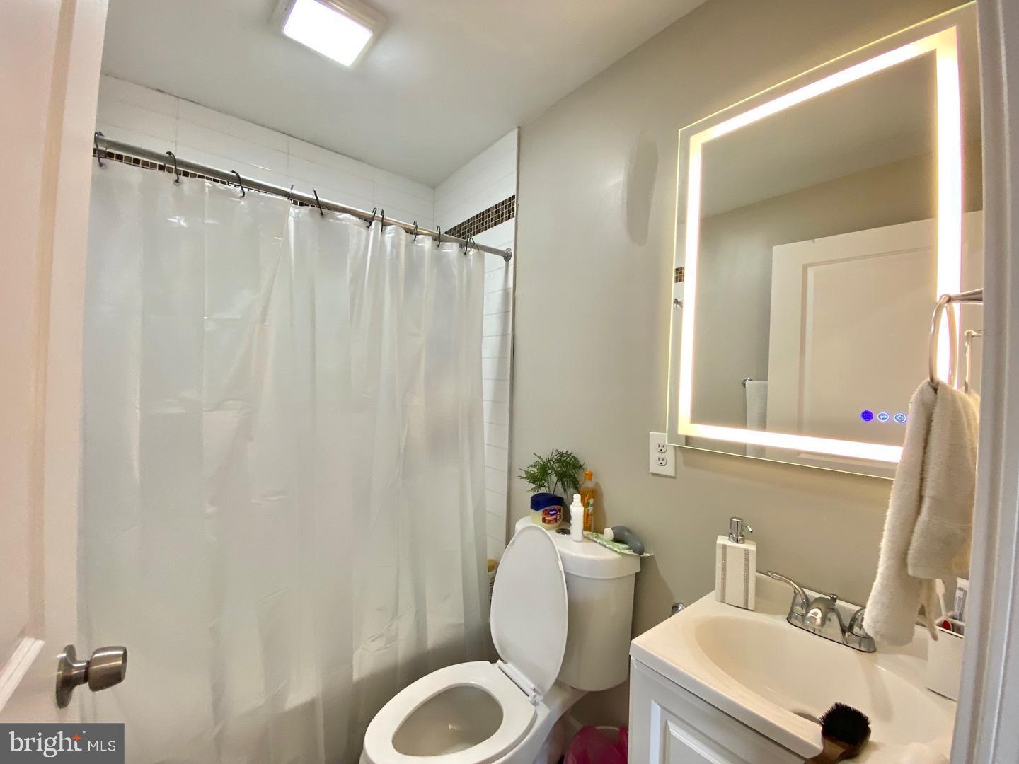 TEMPLE UNIVERSITY - Residential Lease