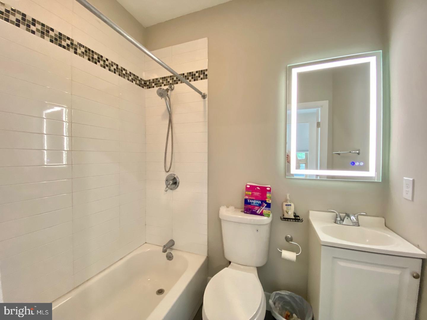 TEMPLE UNIVERSITY - Residential Lease