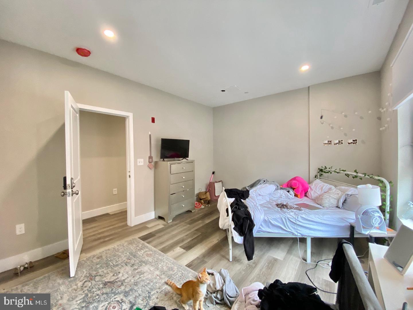 TEMPLE UNIVERSITY - Residential Lease