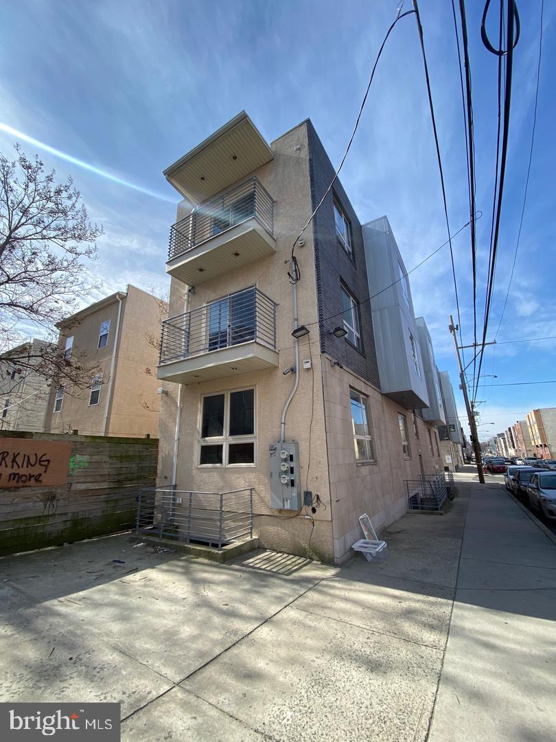 TEMPLE UNIVERSITY - Residential Lease