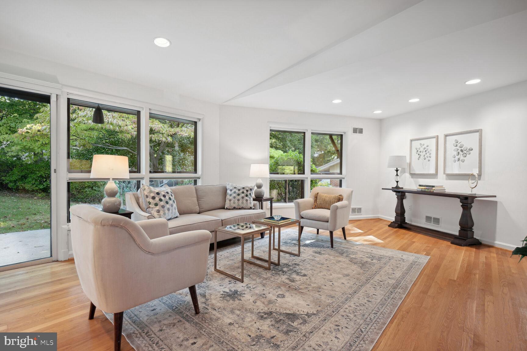 HIGH POINT - Residential