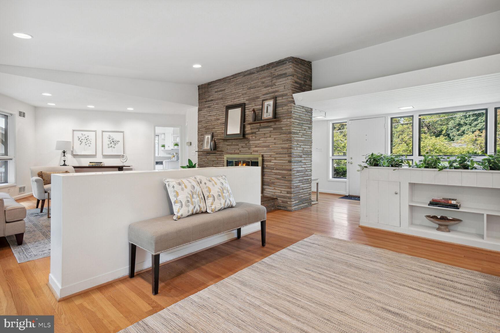 HIGH POINT - Residential