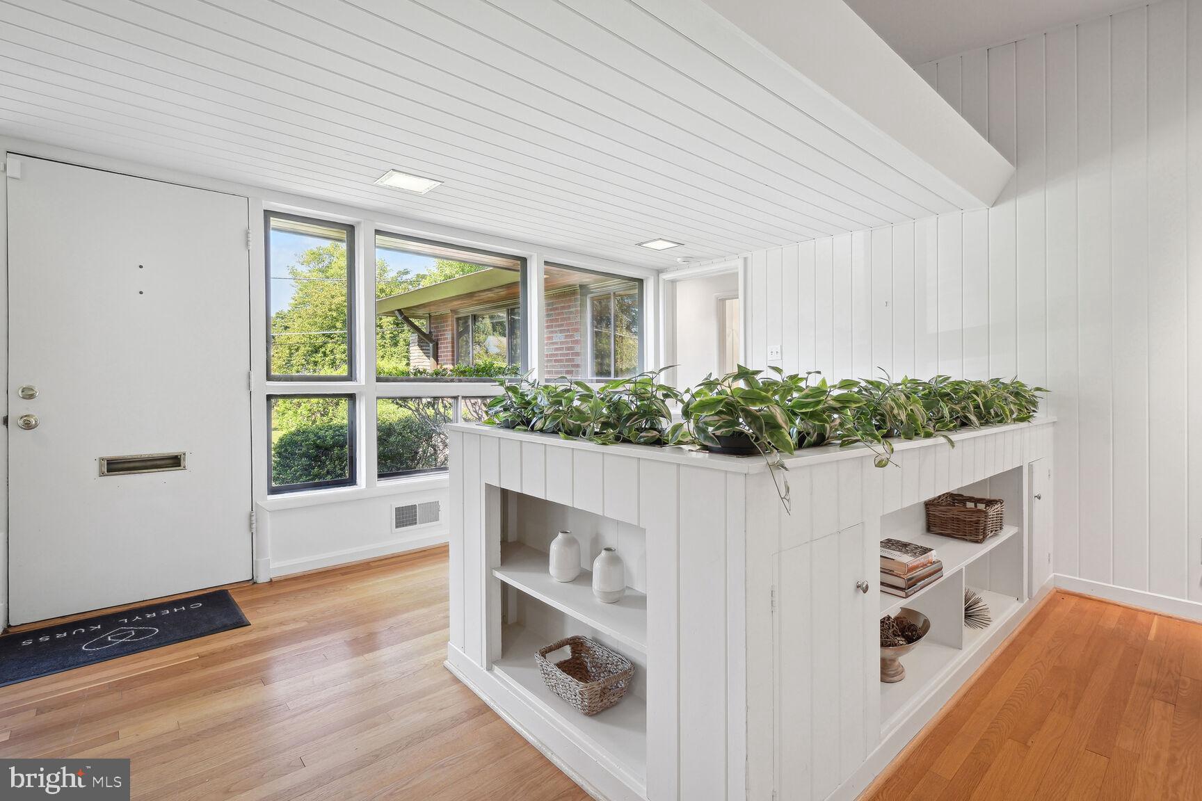 HIGH POINT - Residential