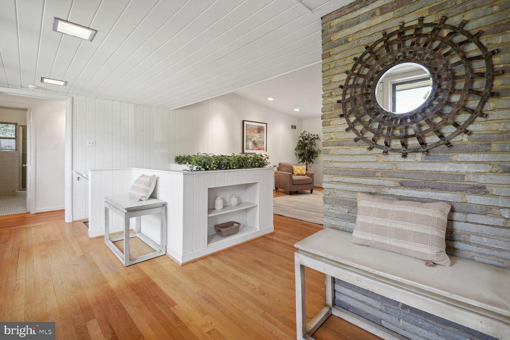 HIGH POINT - Residential