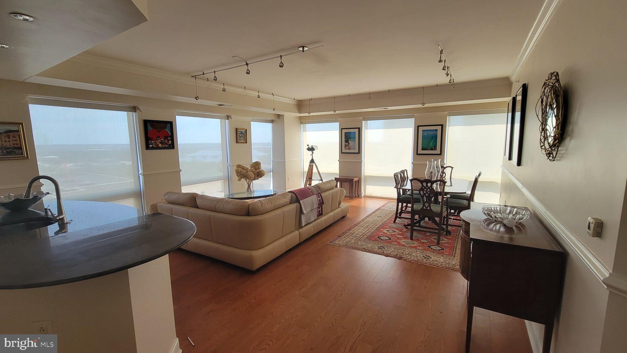 1111 19TH STREET N 2402
