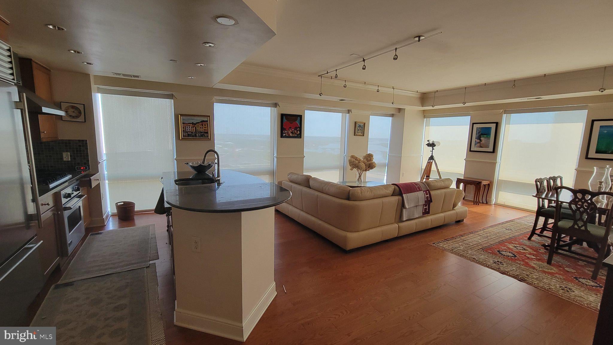 1111 19TH STREET N 2402