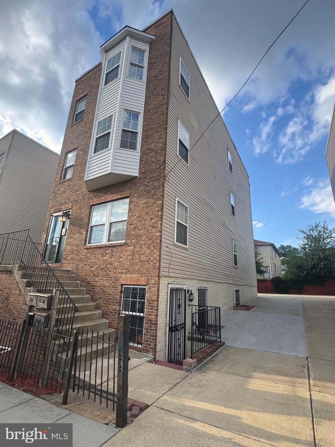 5210 F STREET SE 1