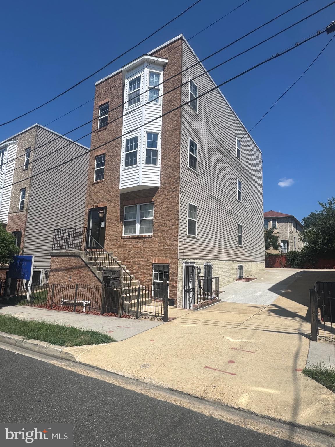 5210 F STREET SE 1