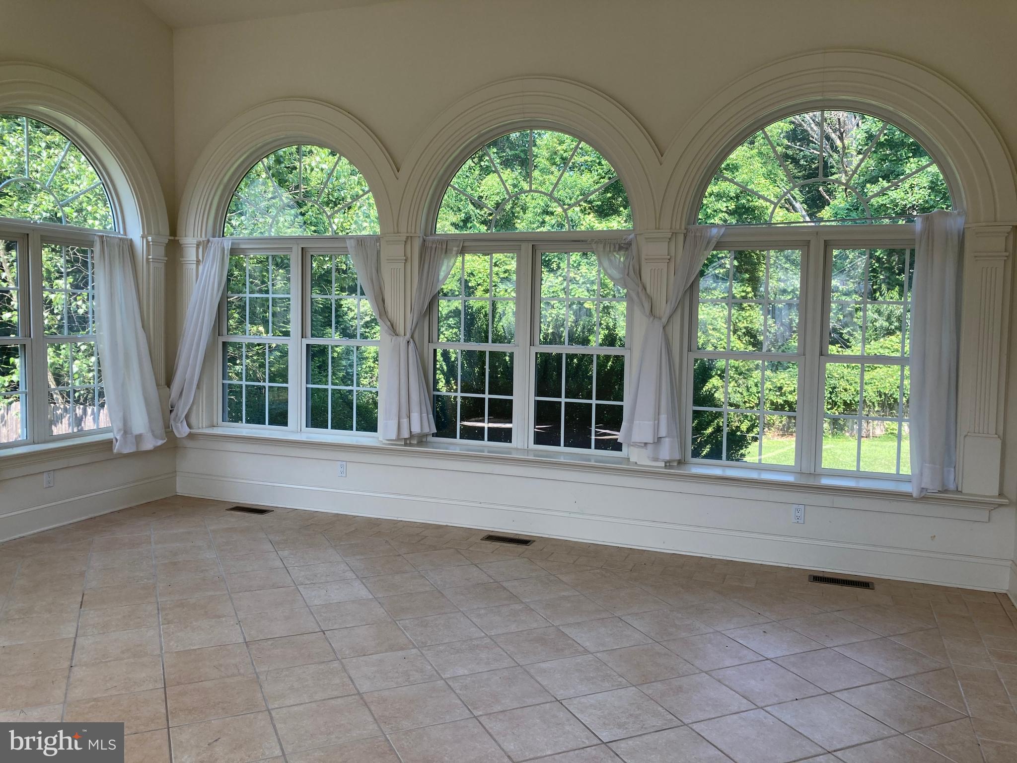 HIGHGROVE AT BRADF - Residential Lease