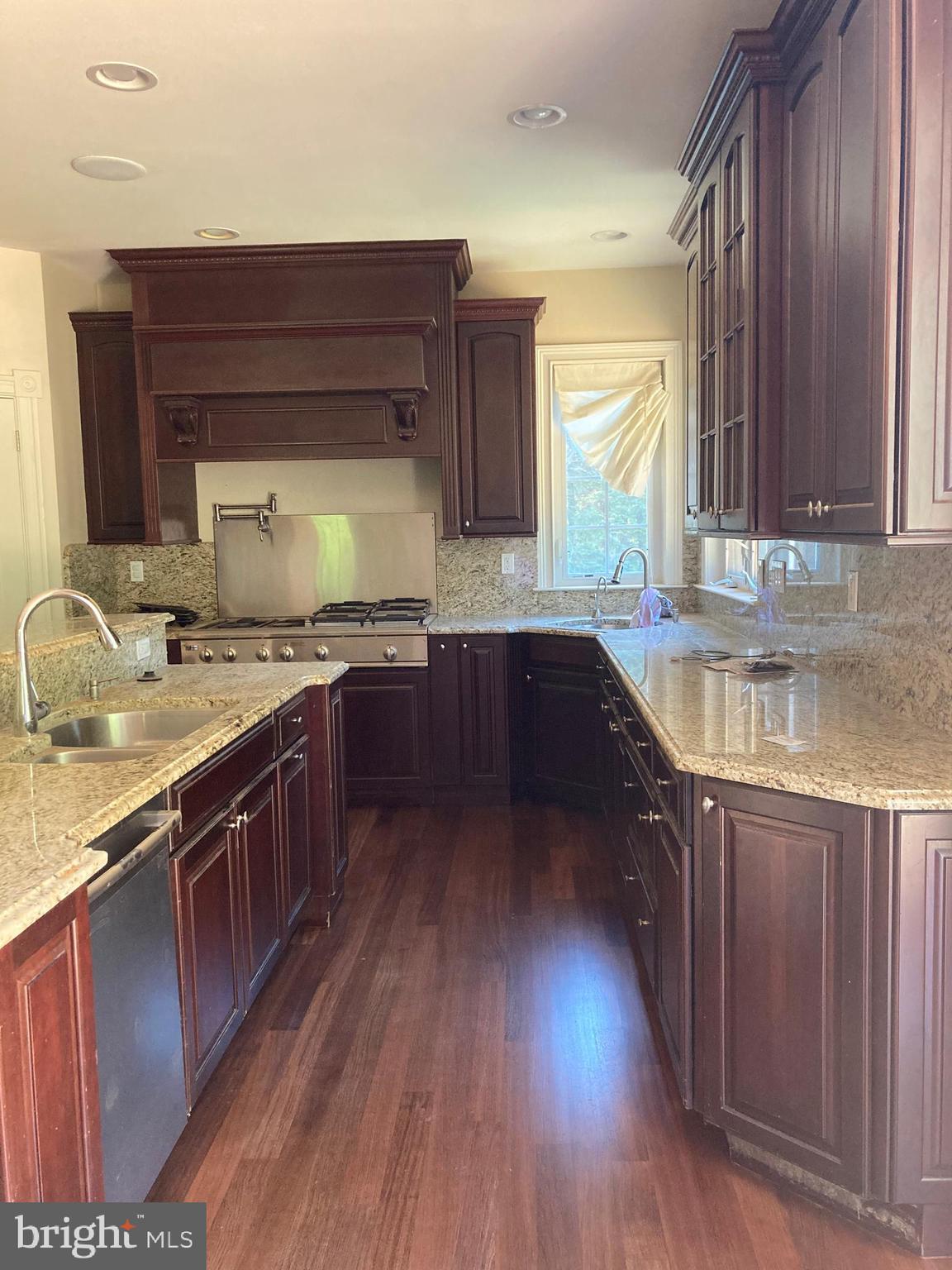 HIGHGROVE AT BRADF - Residential Lease