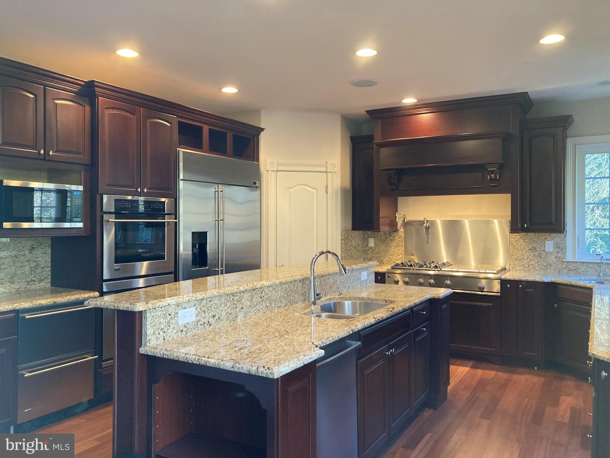 HIGHGROVE AT BRADF - Residential Lease