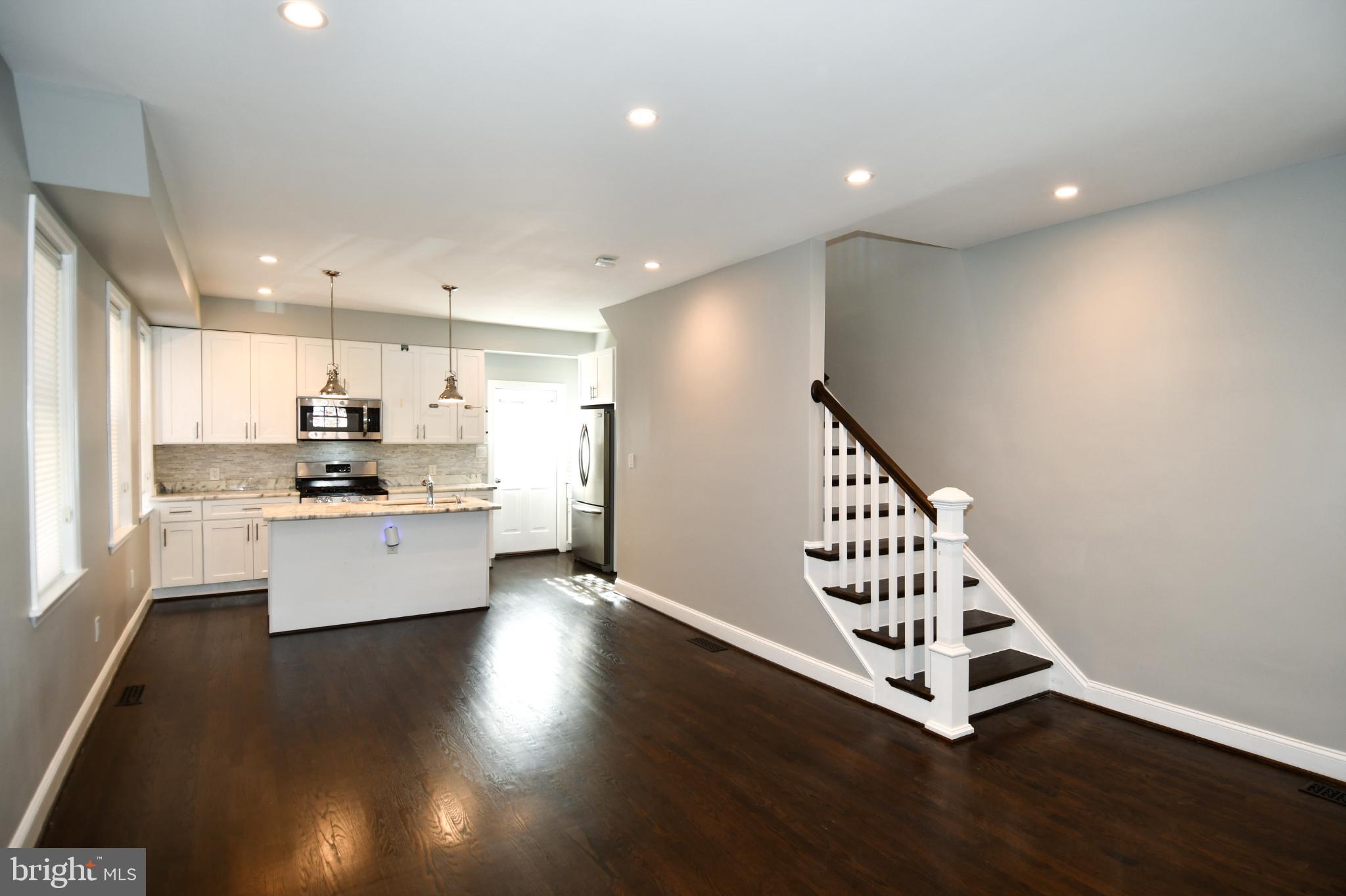 730 ROXBORO PLACE NW