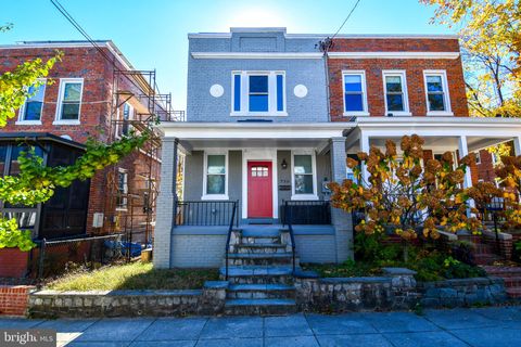 730 ROXBORO PLACE NW WASHINGTON DC 20011