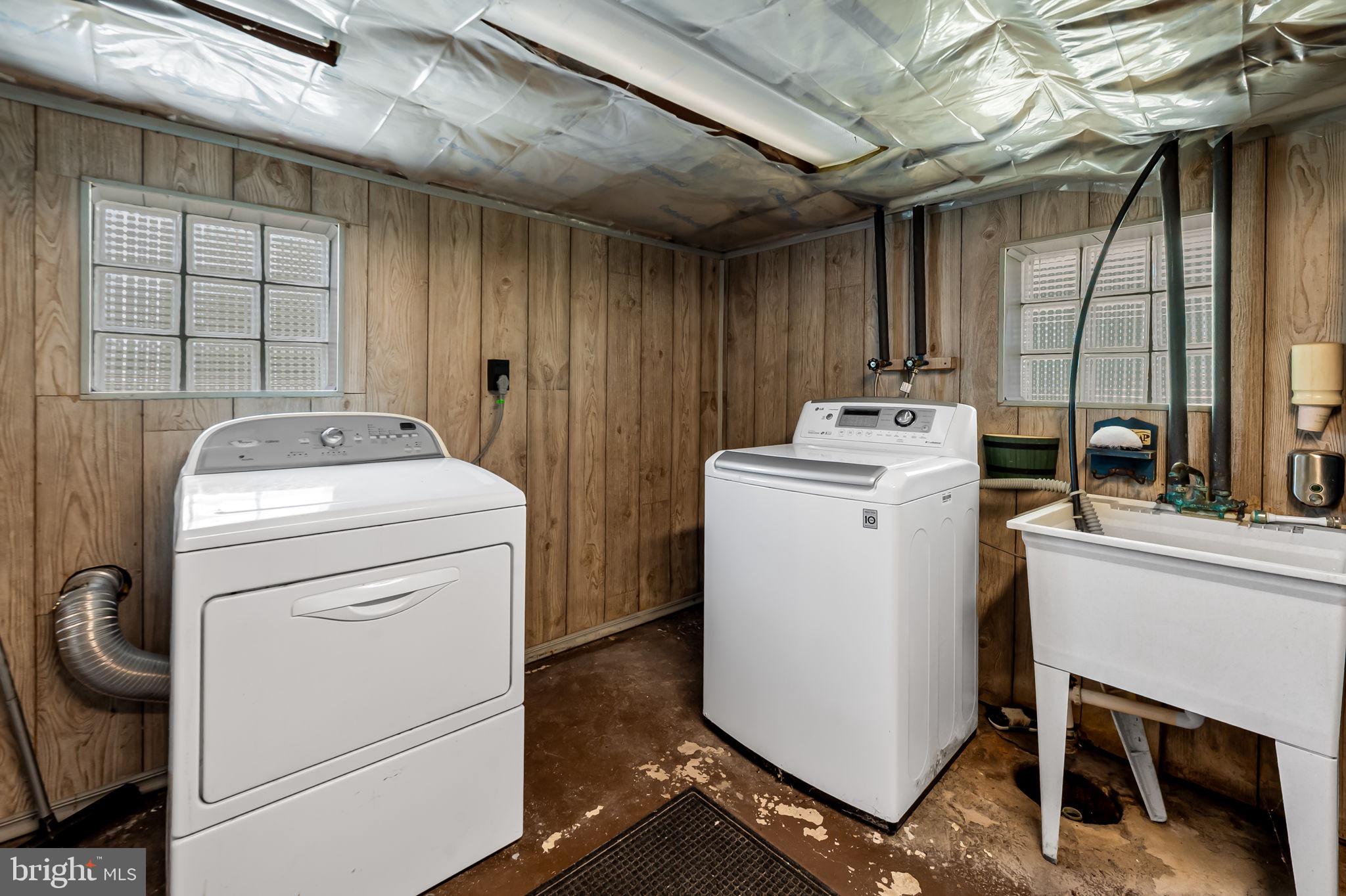 HUNTERS HARBOR - Residential