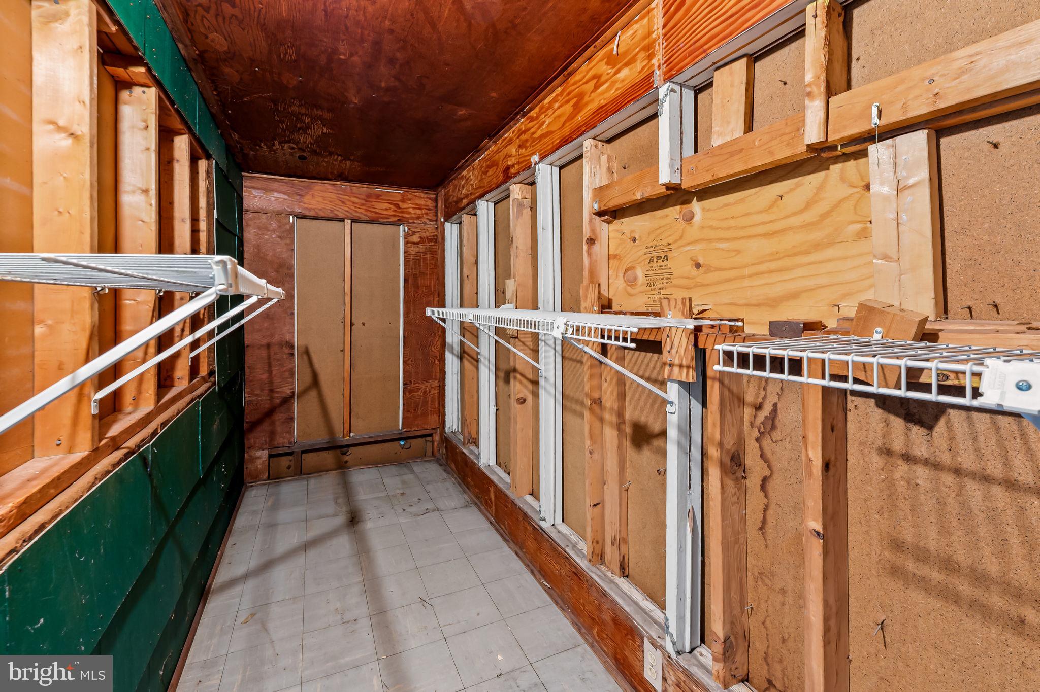 HUNTERS HARBOR - Residential