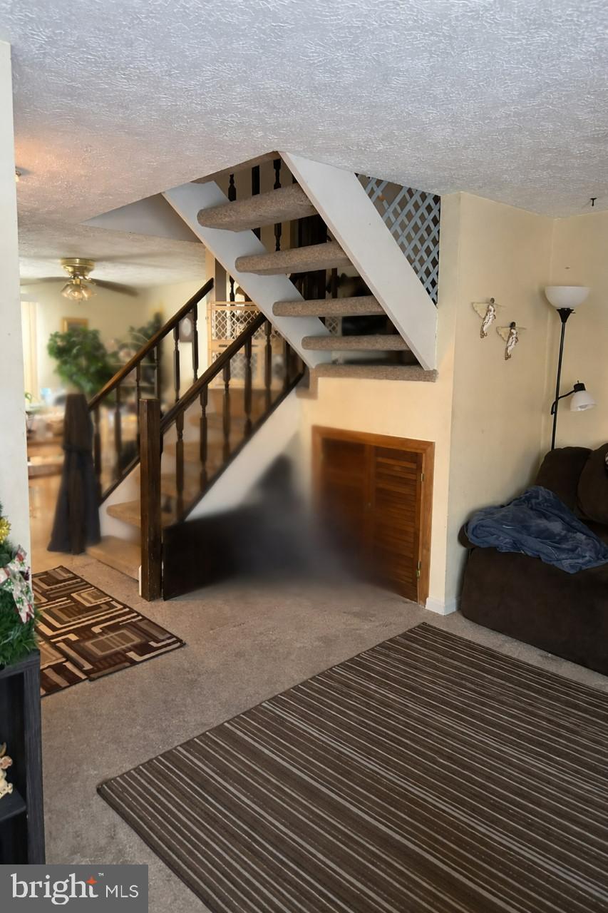 HILLCREST ORCHARDS - Residential