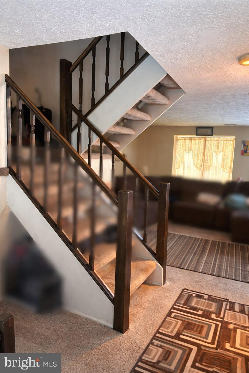 HILLCREST ORCHARDS - Residential