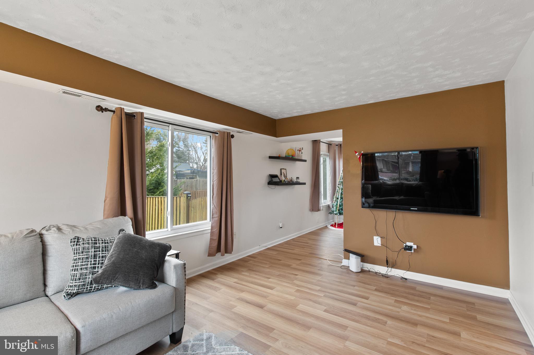 POINTER RIDGE - Residential