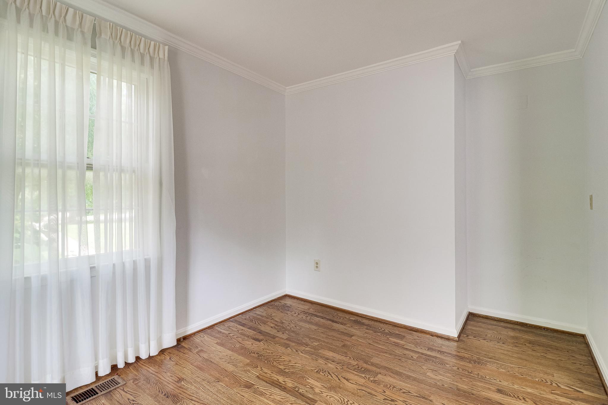 RUNNYMEADE - Residential