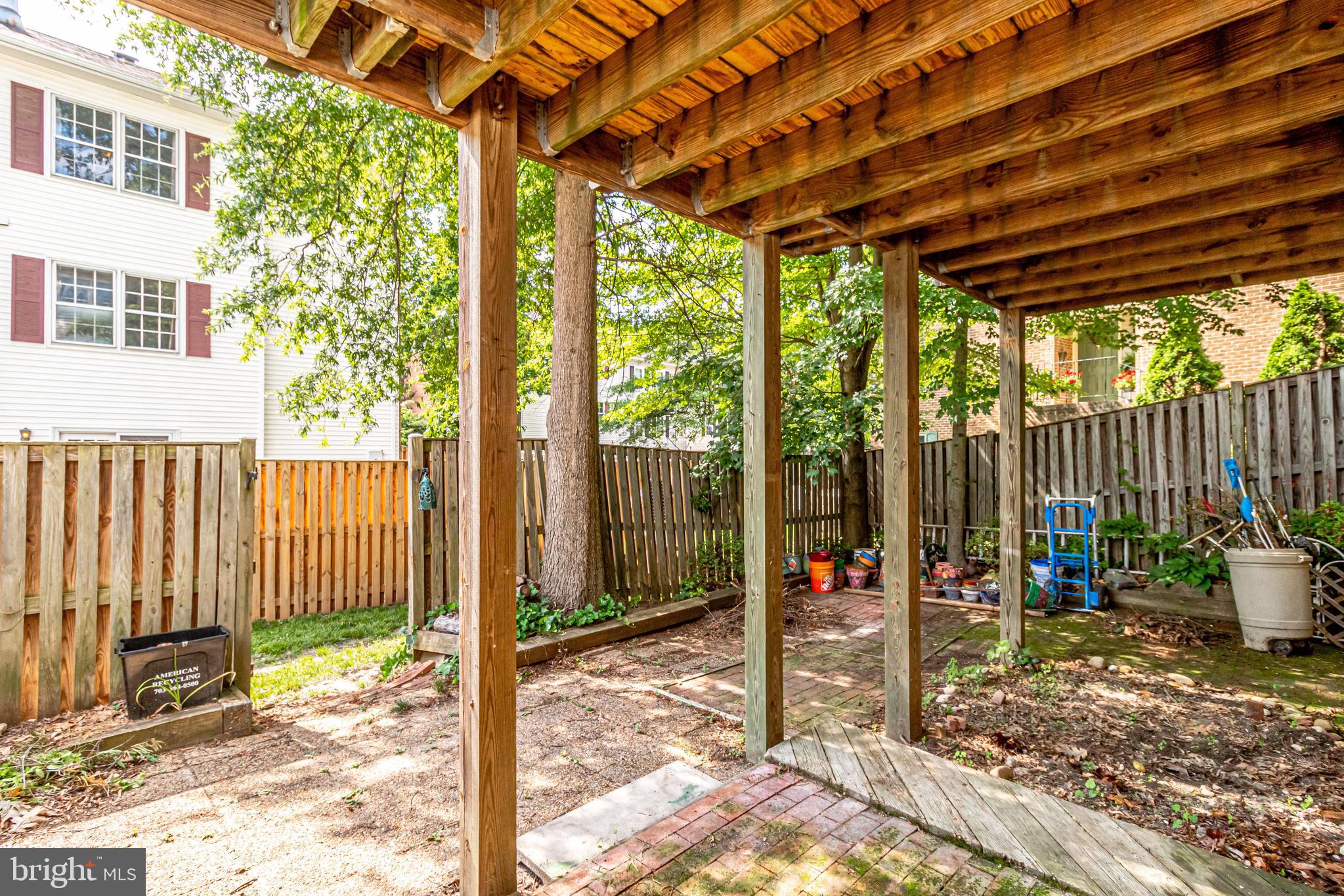 RUNNYMEADE - Residential