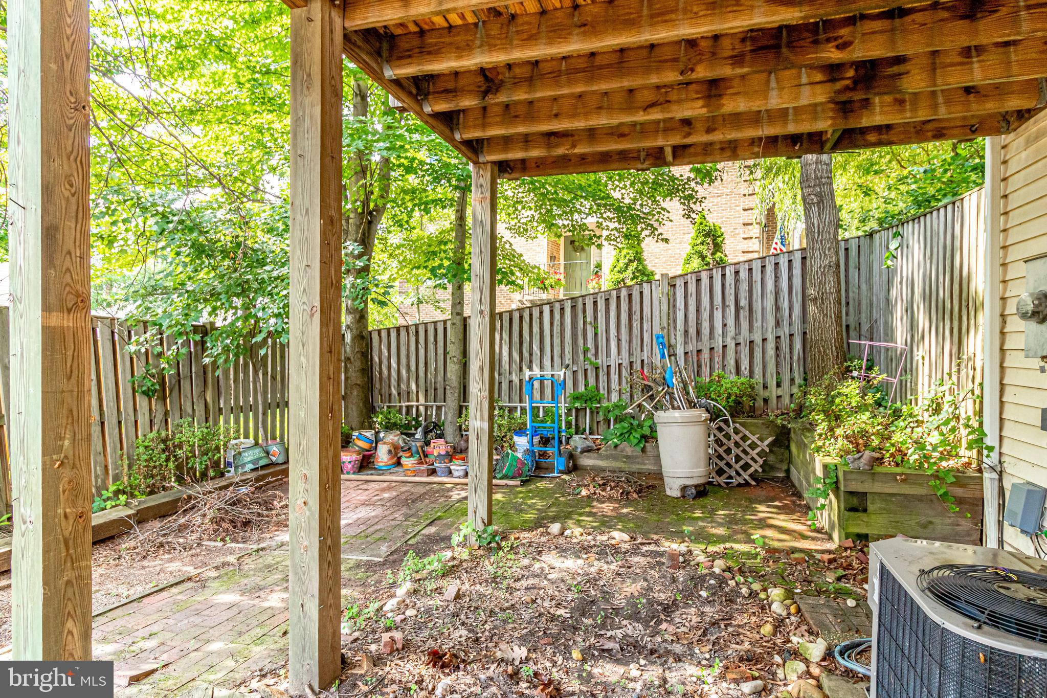 RUNNYMEADE - Residential